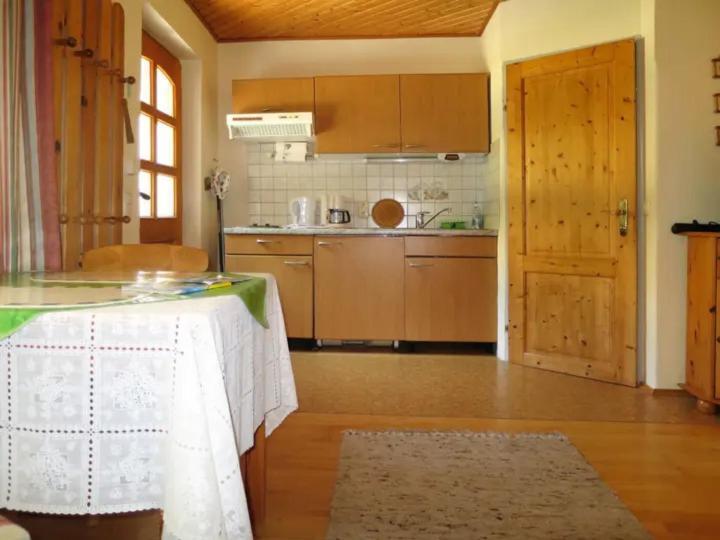 Ferienwohnung Schellander Privatstrand Фельден-ам-Вёртер-Зе Экстерьер фото
